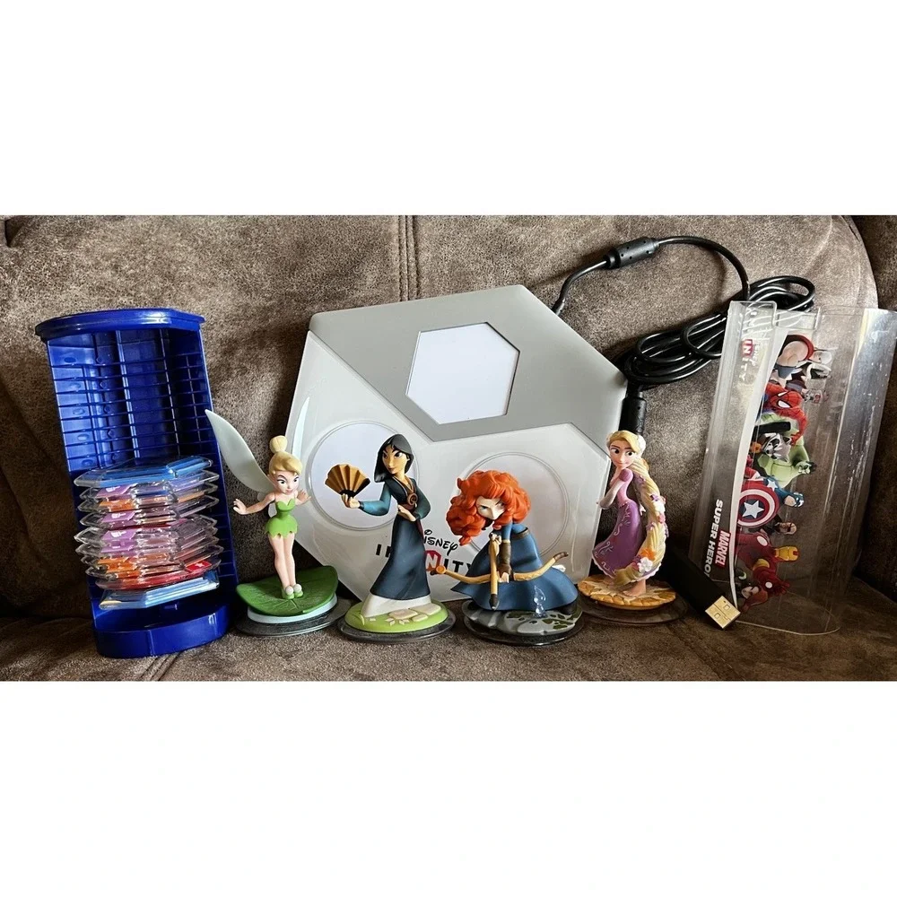 Disney Infinity lot (1.0 2.0 3.0) Portal, 4 Fugues, 10 Power Discs & Case